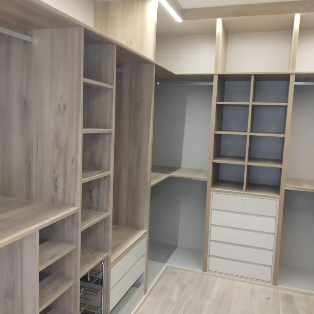 vestidor-con-led-scaled